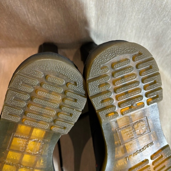 DR MARTENS Sz 8 Pascal Heart Sequin Embroidered Roses Leather Ankle Boots - Picture 10 of 10